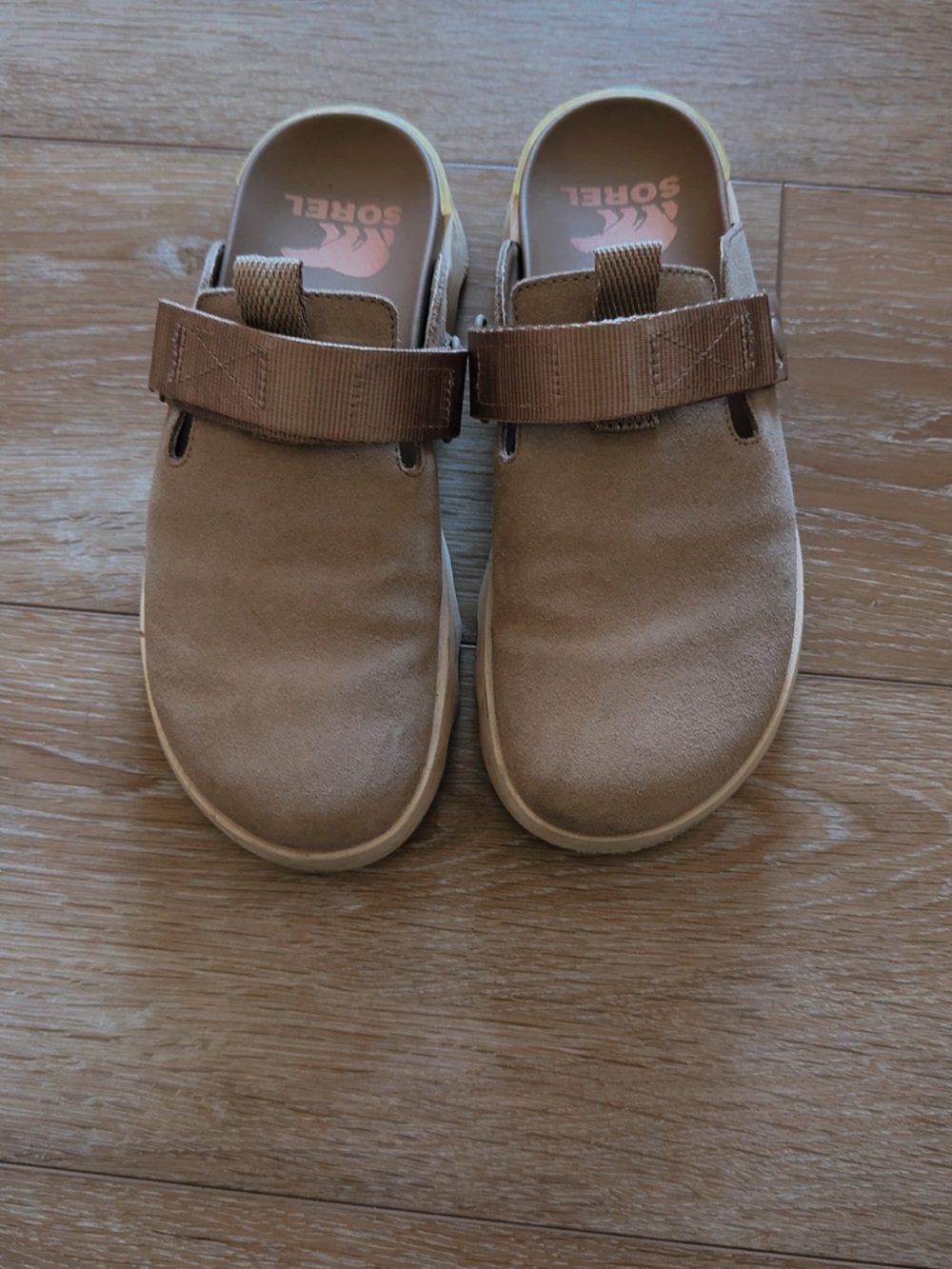 Sorel Women’s Viibe Clogs in Tan Suede